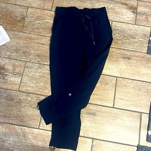 Lululemon Dance Stdio crop, size 4, worn a few times